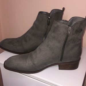 Grey boots